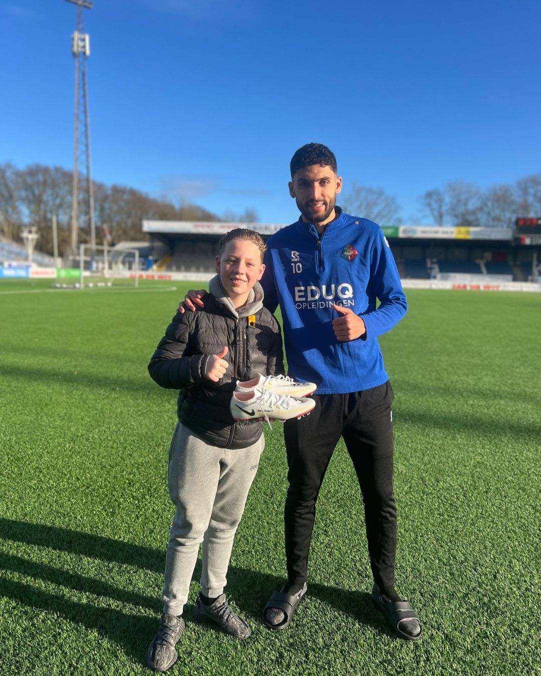Kick Stoker wint de magische schoenen van Zakaria Eddahchouri!